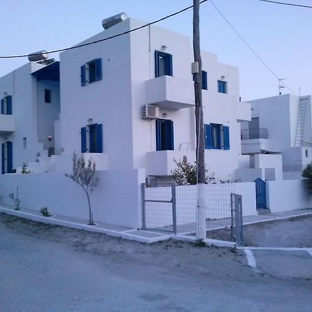 Eleni Apartments Adamantas  Buitenkant foto