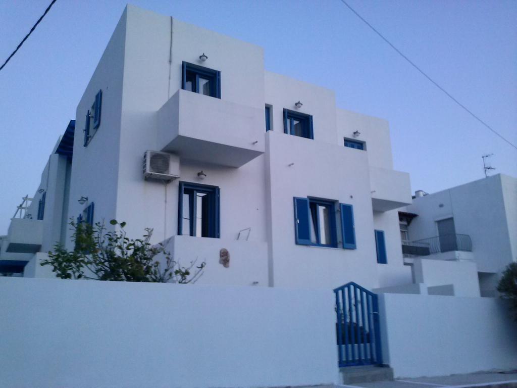 Eleni Apartments Adamantas  Buitenkant foto