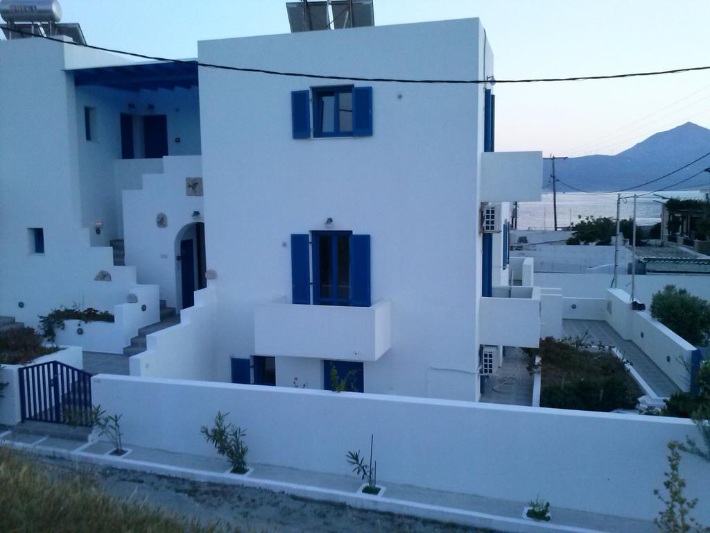 Eleni Apartments Adamantas  Buitenkant foto