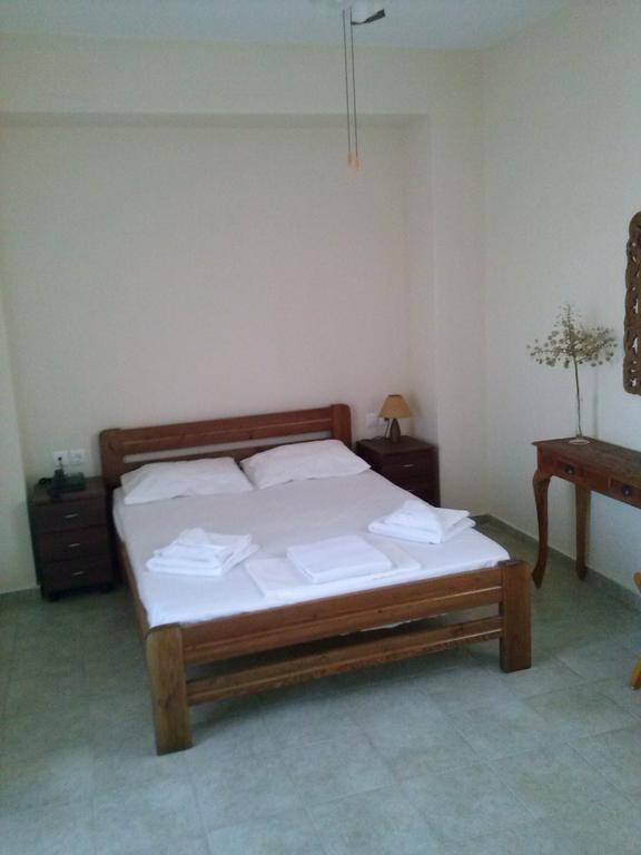 Eleni Apartments Adamantas  Kamer foto