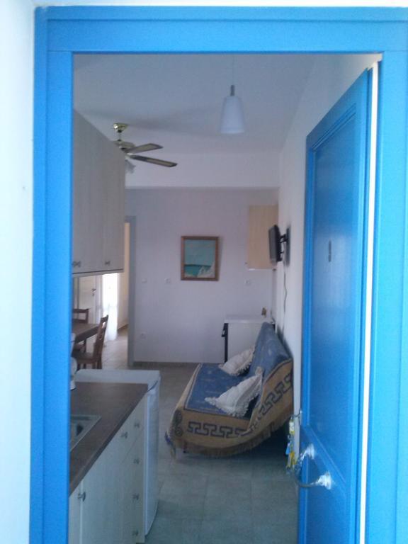 Eleni Apartments Adamantas  Kamer foto
