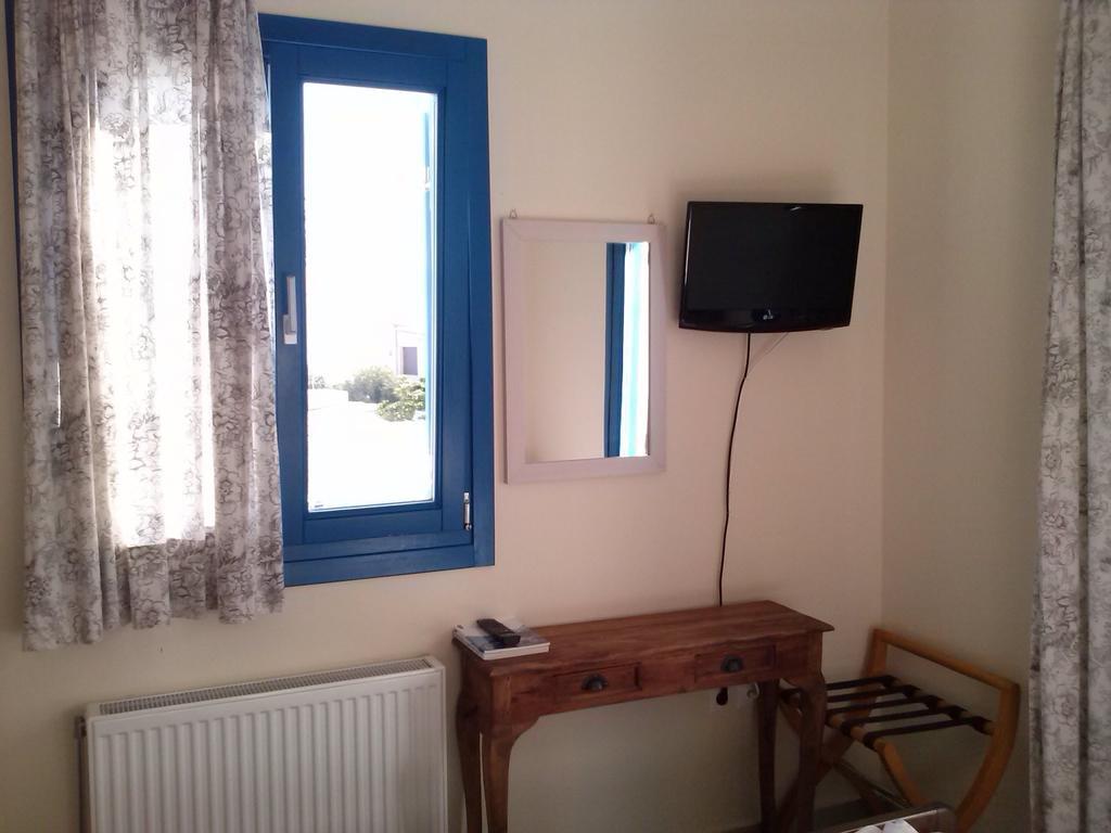 Eleni Apartments Adamantas  Kamer foto