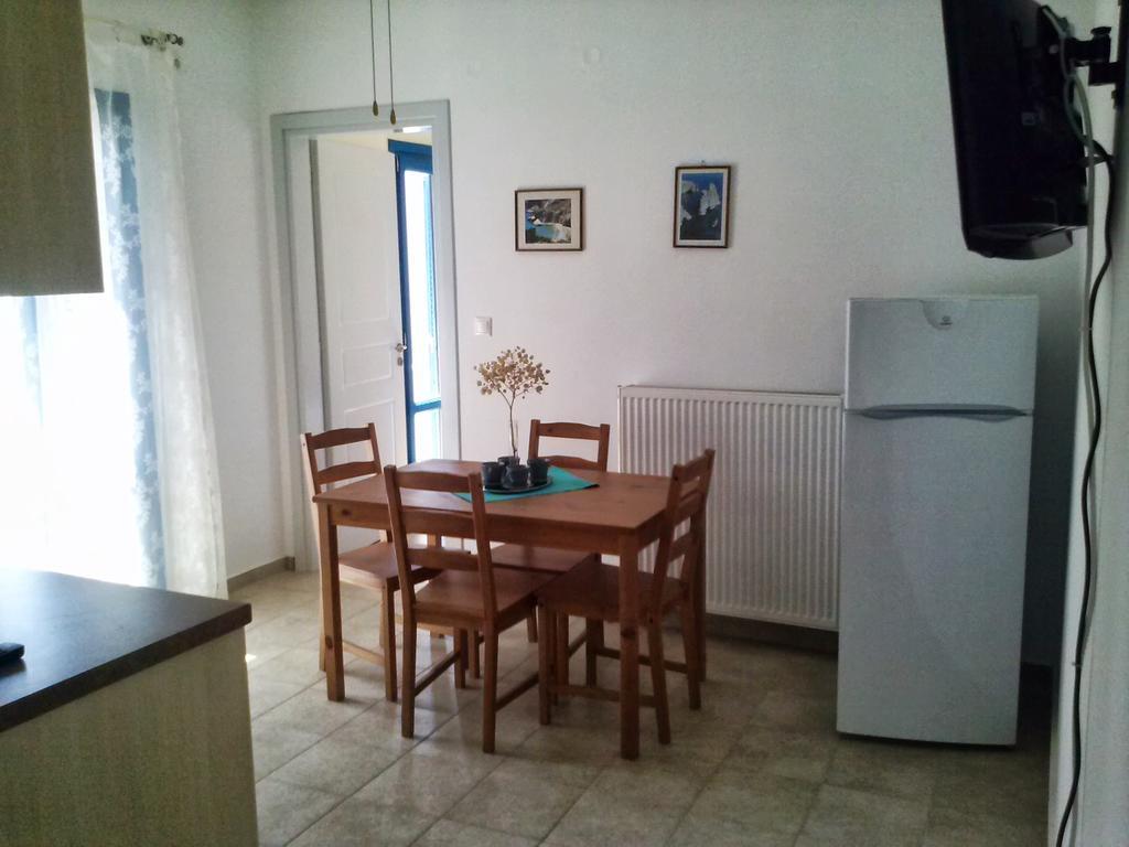 Eleni Apartments Adamantas  Kamer foto